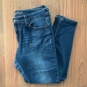 Universal thread mid rise skinny
